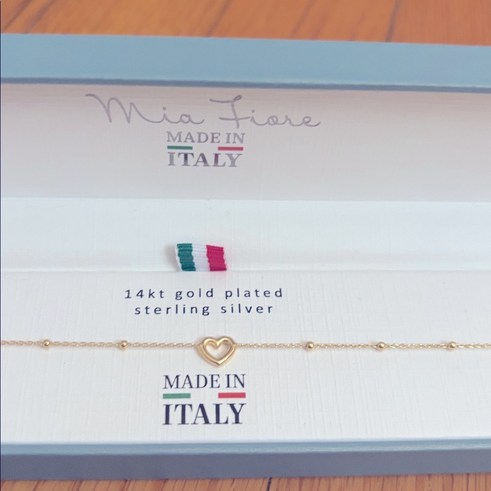 - MIA FIARE 14kt gold plated bracelet. New